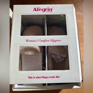 Alegria Women's Leisurelee-2 Slippers in Natural size 36 (size 6)
